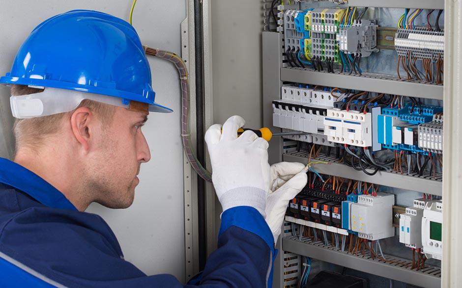 électricien installateur Paris 8